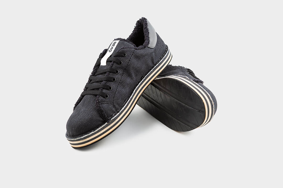 LIFESTYLE SNEAKERS BLACK DENIM 03