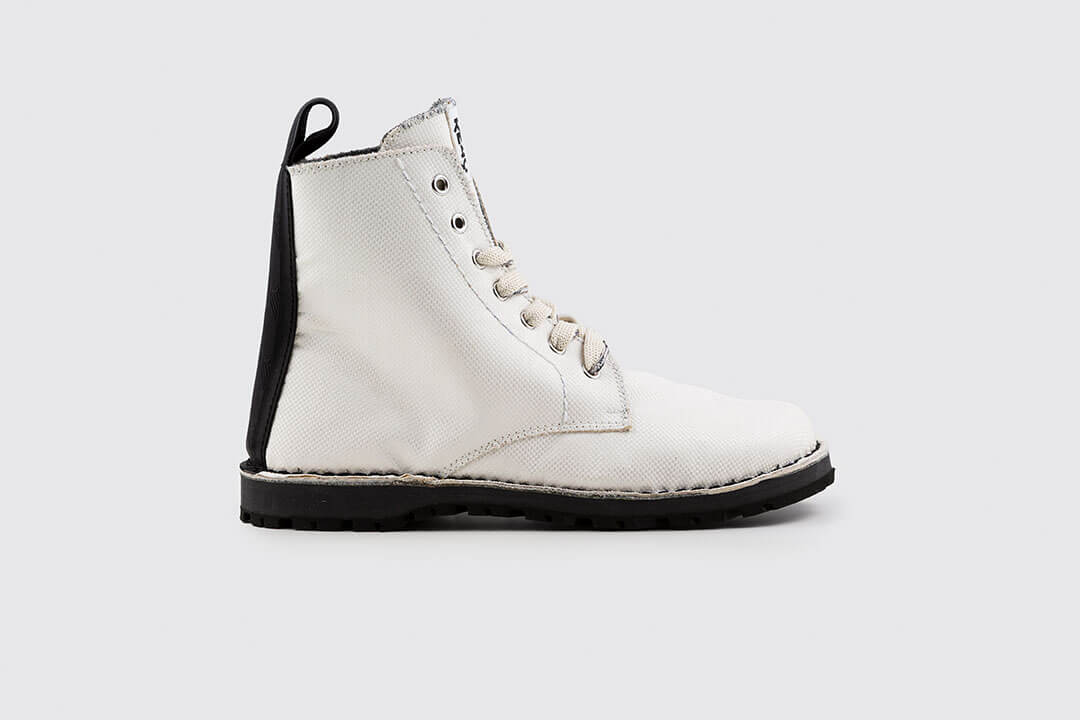 STAGE BOOTS WHITE