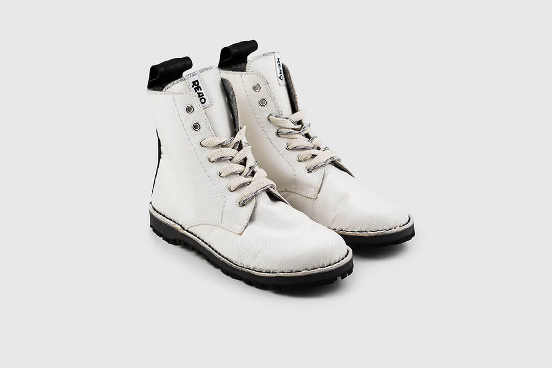 STAGE BOOTS WHITE