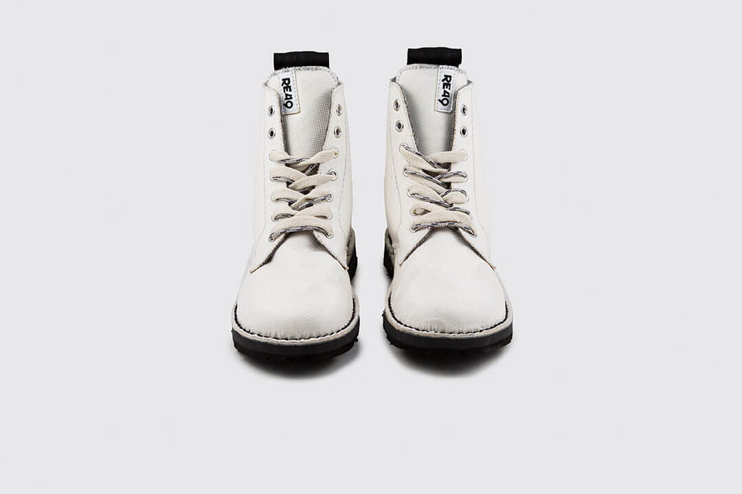 STAGE BOOTS WHITE