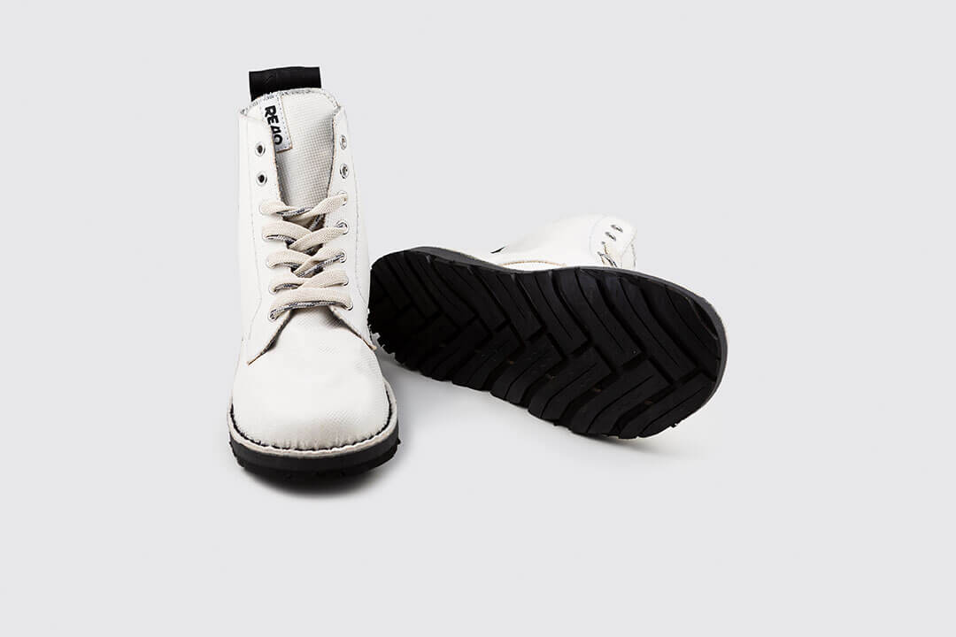 STAGE BOOTS WHITE