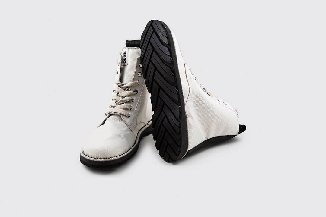 STAGE BOOTS WHITE